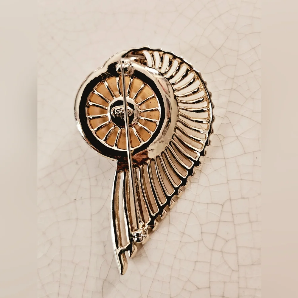 Vintage 1950s Sarah Conventry Large Pearl Flight Brooch, coastal grandma, estate - Picture 3 of 6